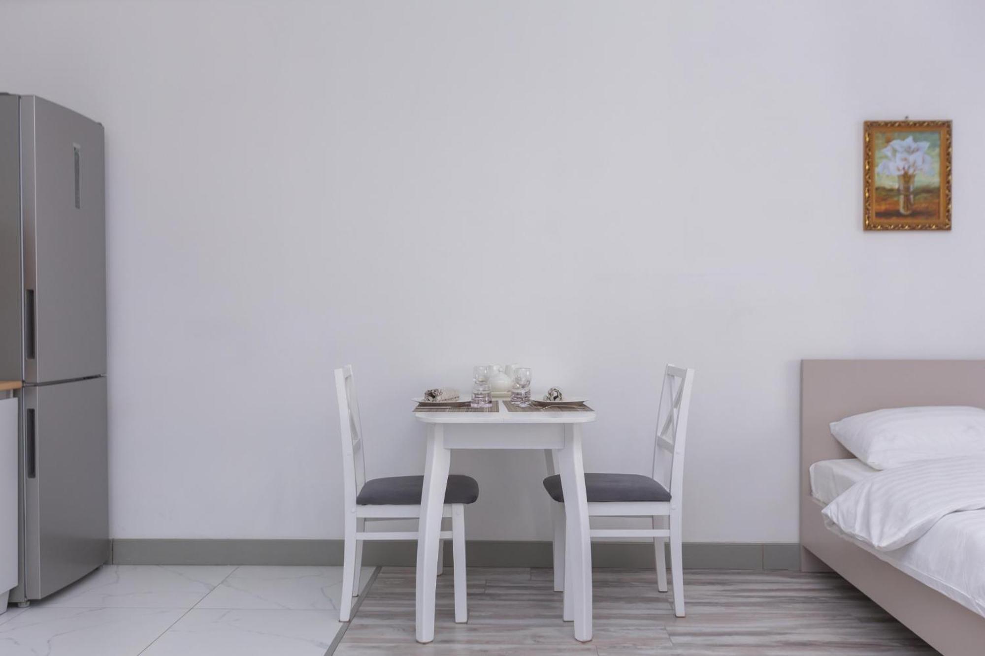 Shera Park Apartment *